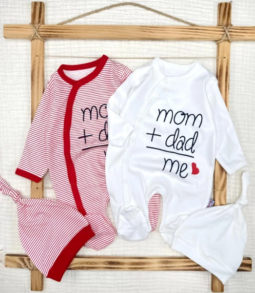 Dad+Mom=Me Baskılı Şapkalı 2'li Set Tulum - KIRMIZI