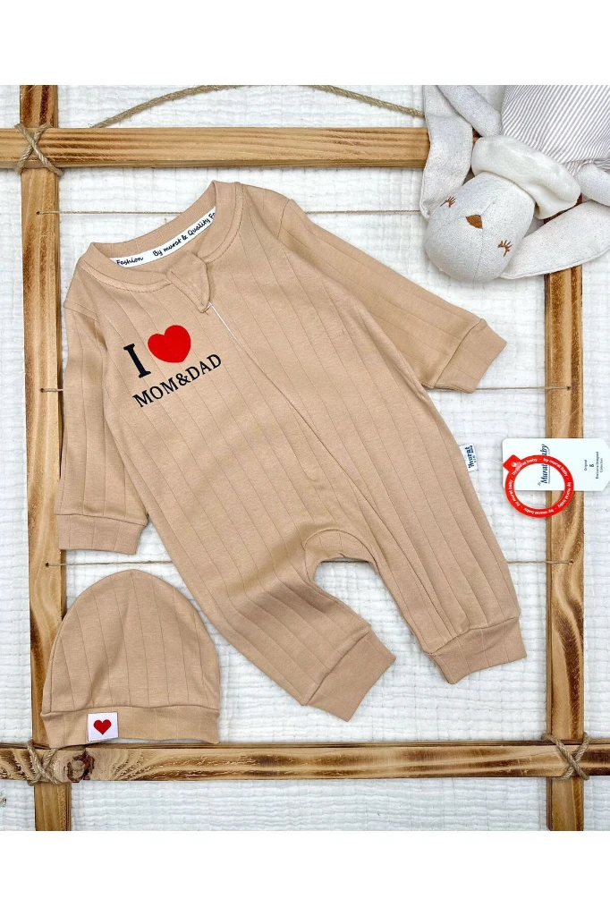 I Love Mom Dad Baskılı Şapkalı Bebek Tulum - BEJ
