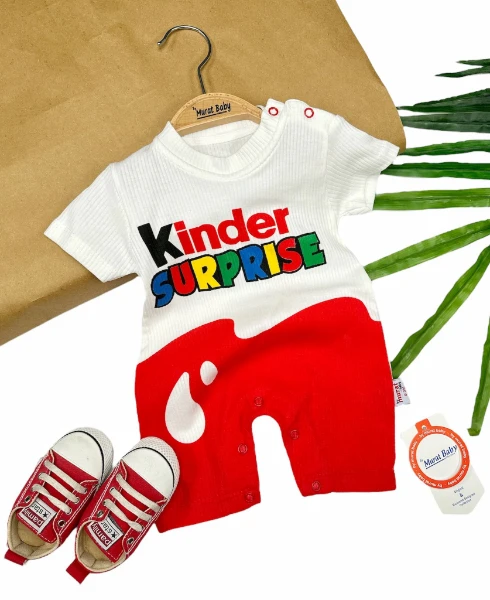 Yazlık Kinder Suprise Baskılı Kısa Kollu Erkek Bebek Tulum - KIRMIZI